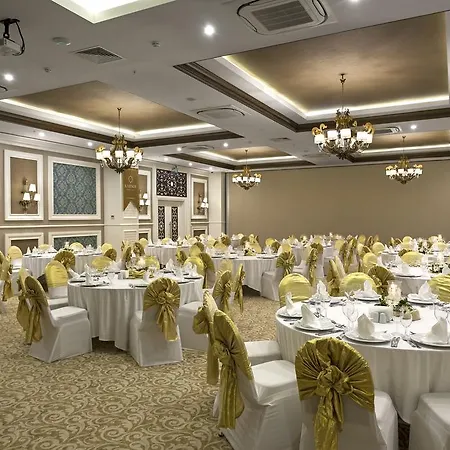 Karmir & 5* Kemer